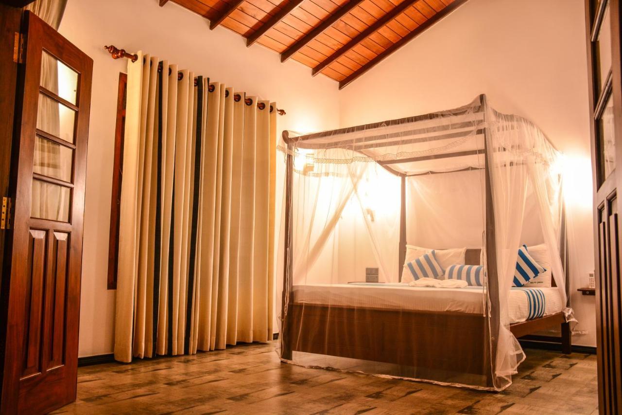 Araliya Gardens Hotel Хиккадува Экстерьер фото