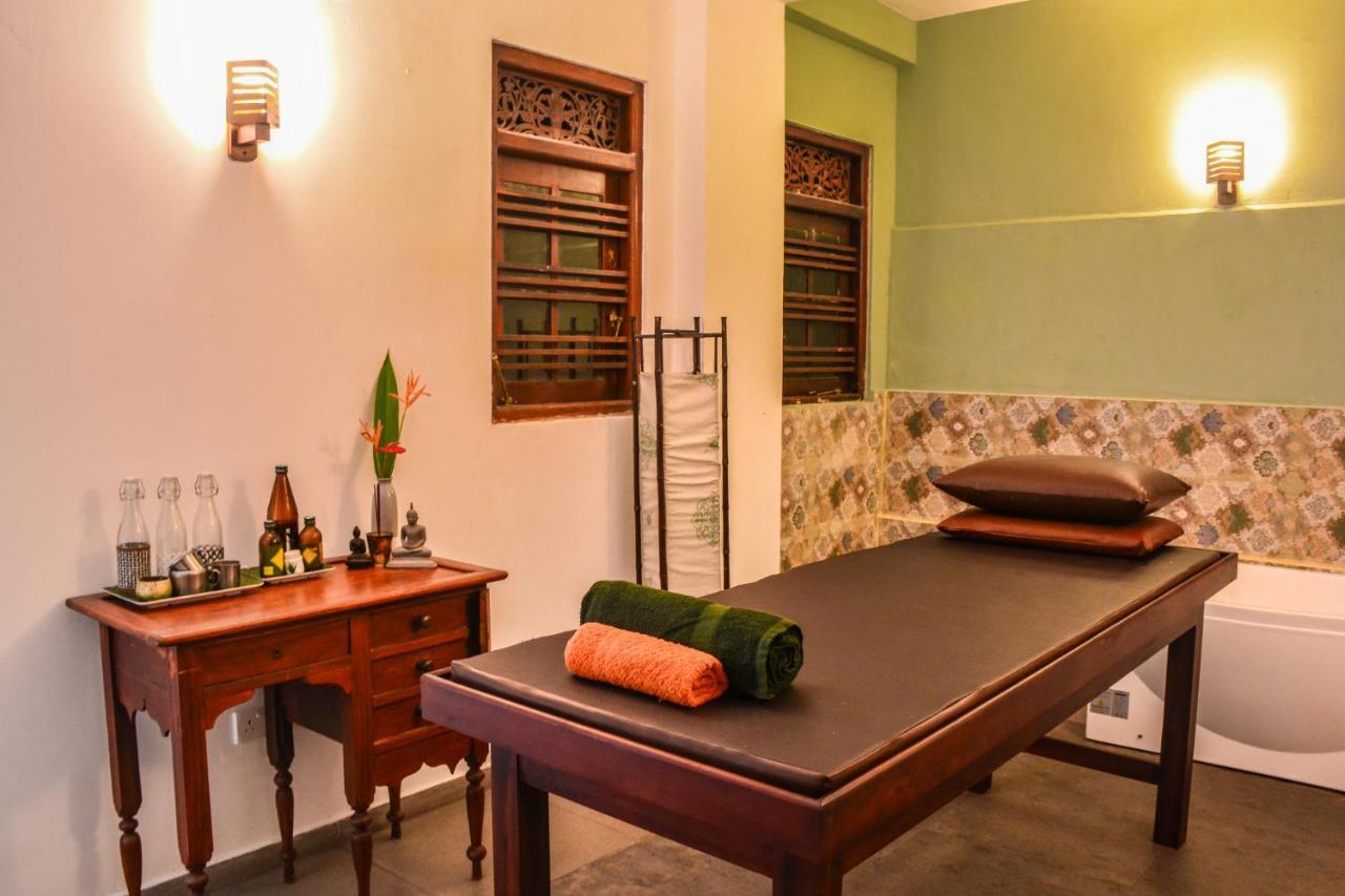 Araliya Gardens Hotel Хиккадува Экстерьер фото