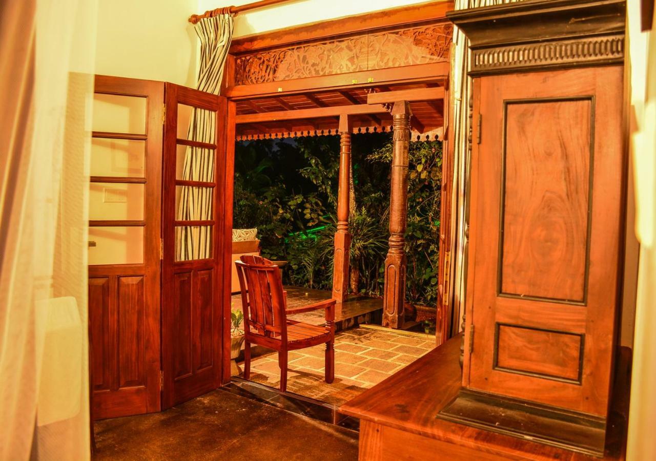Araliya Gardens Hotel Хиккадува Экстерьер фото