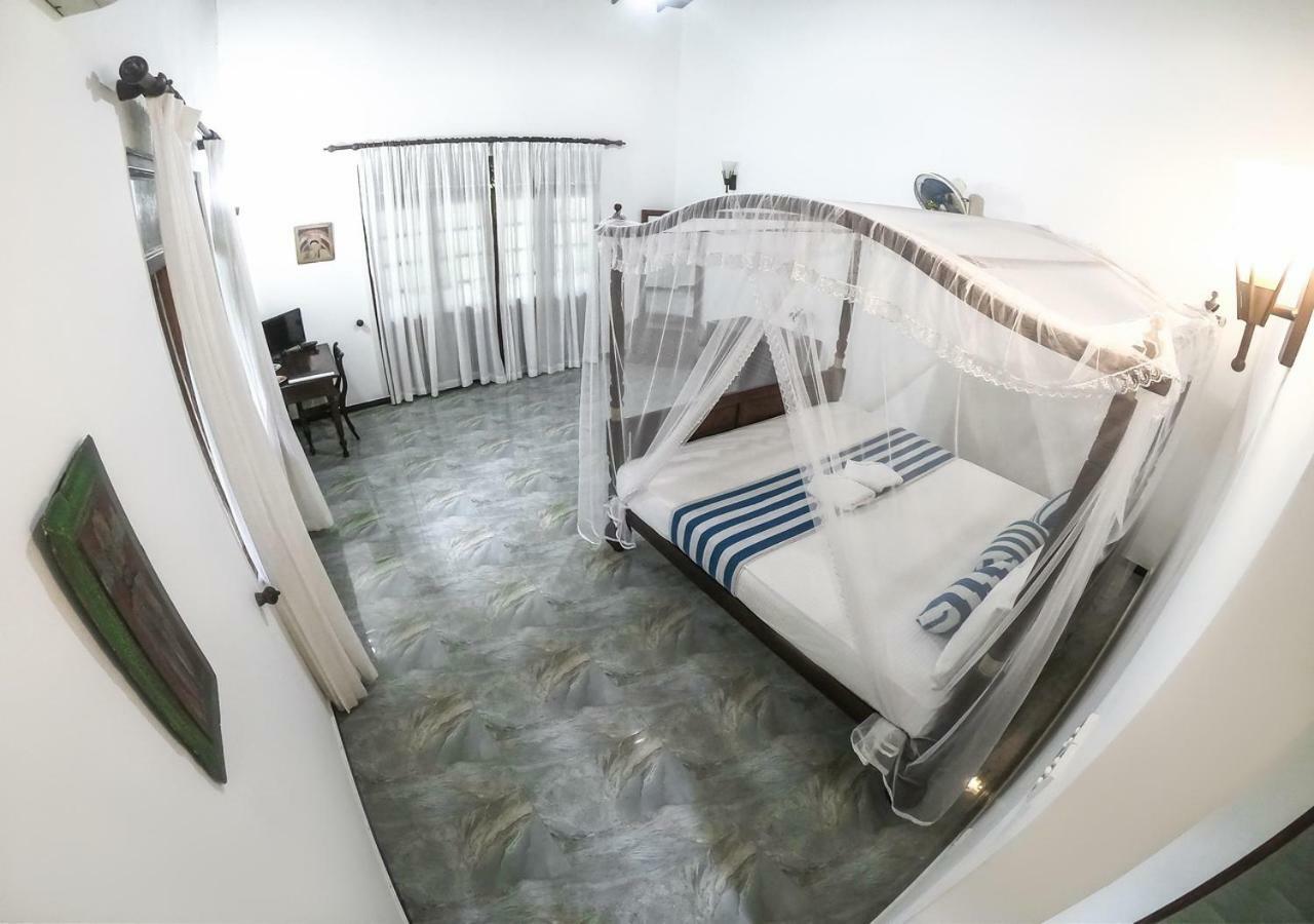 Araliya Gardens Hotel Хиккадува Экстерьер фото