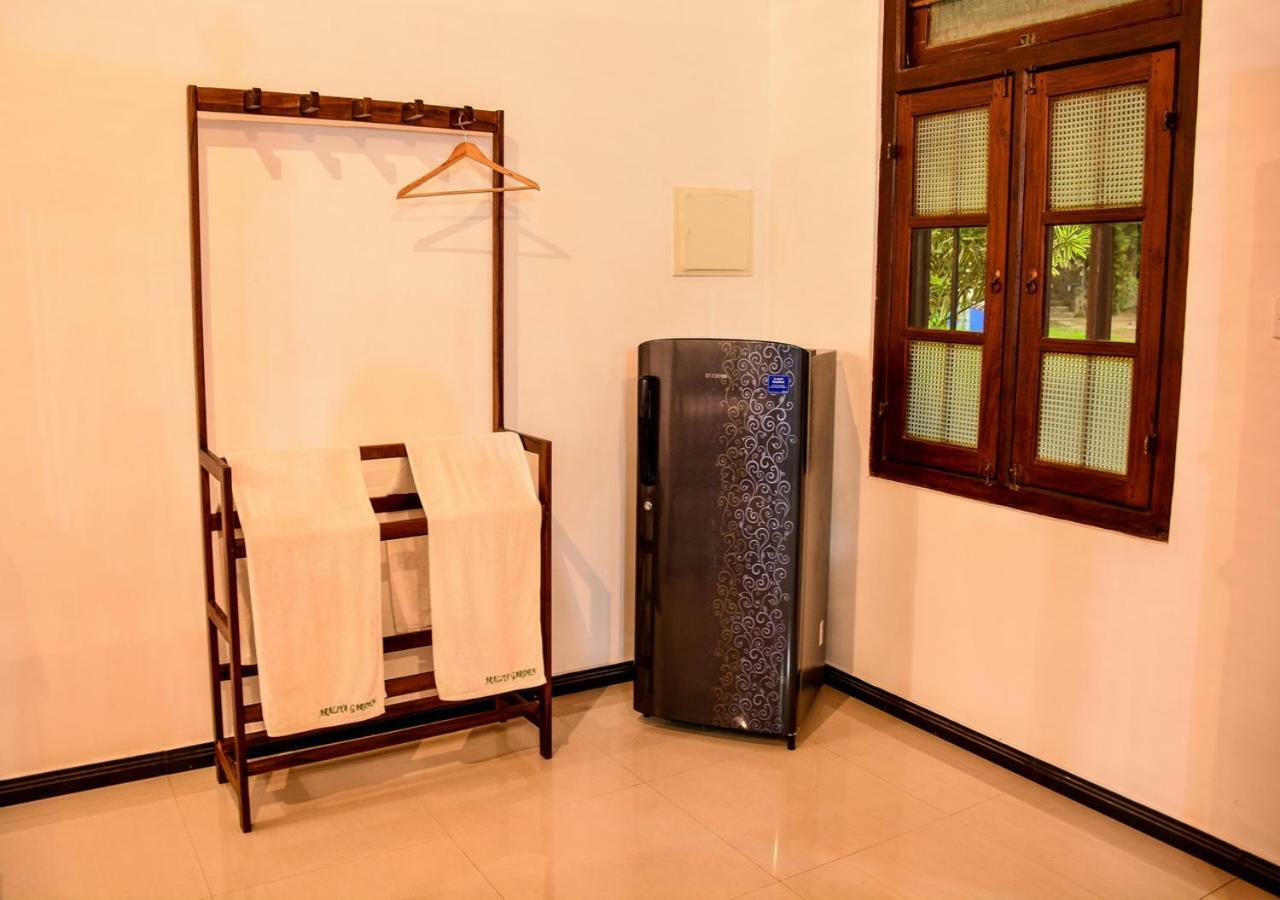 Araliya Gardens Hotel Хиккадува Экстерьер фото