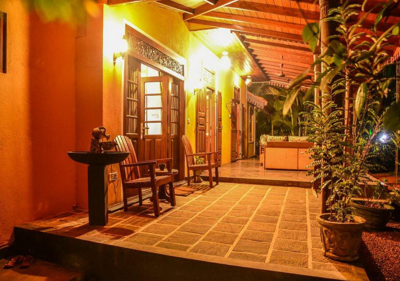 Araliya Gardens Hotel Хиккадува Экстерьер фото